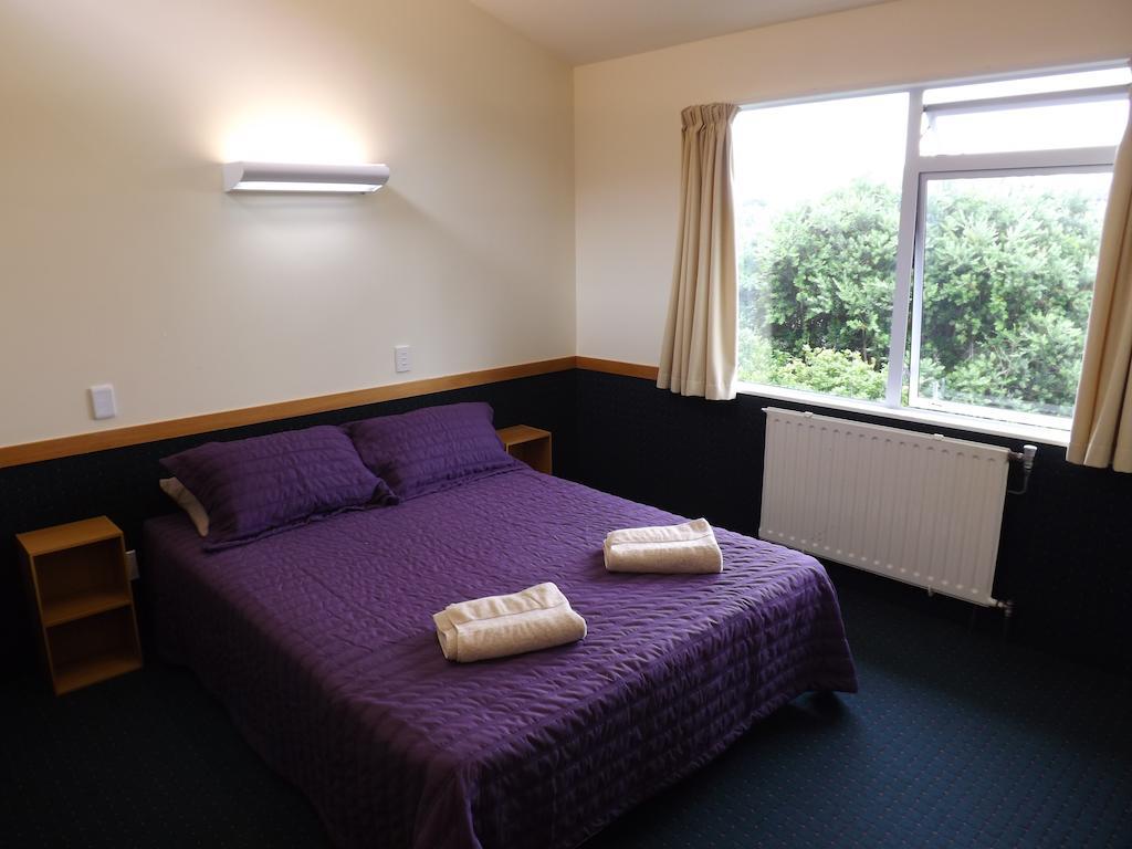 Hikurangi Stayplace Whanganui Room photo